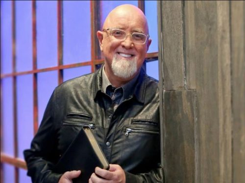 pastor disguised as homeless man dr james macdonald