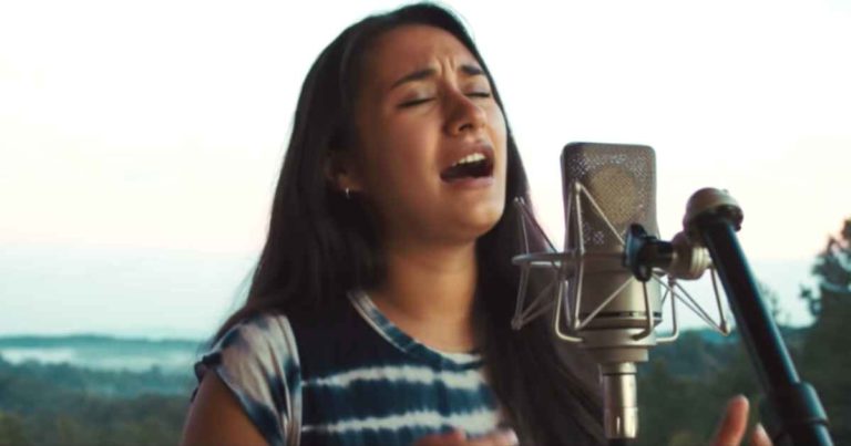 his-eye-is-on-the-sparrow-cover-melody-joy