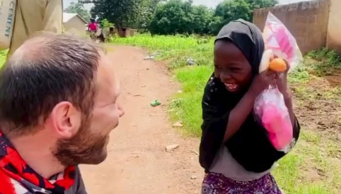 nigerian-orphan-receives-doll-2