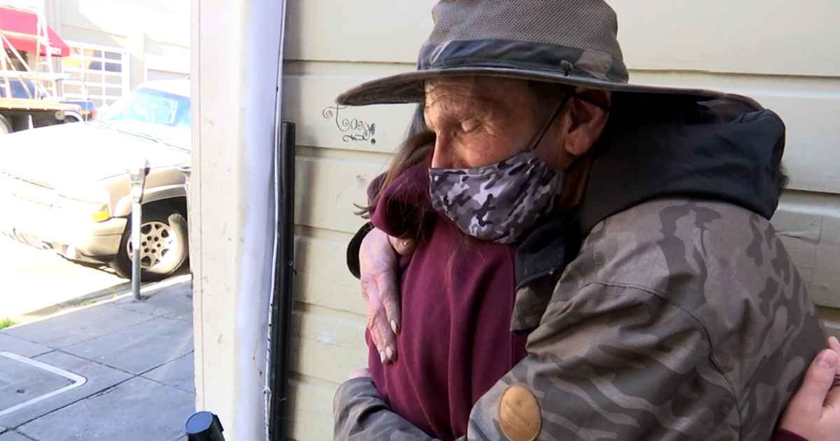 girl-donates-birthday-money-to-homeless-man