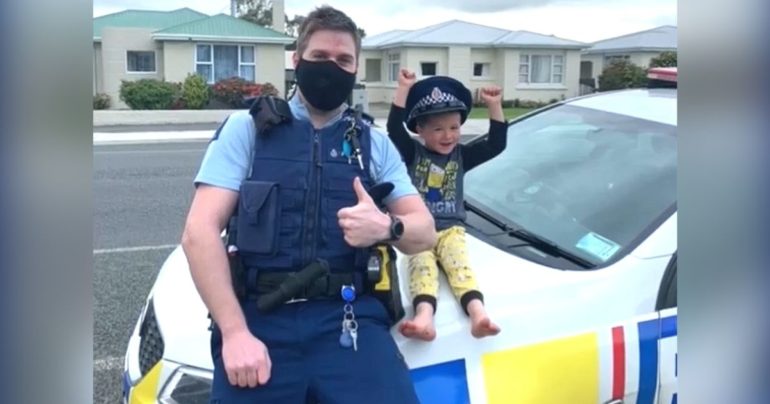 boy calls police new zealand