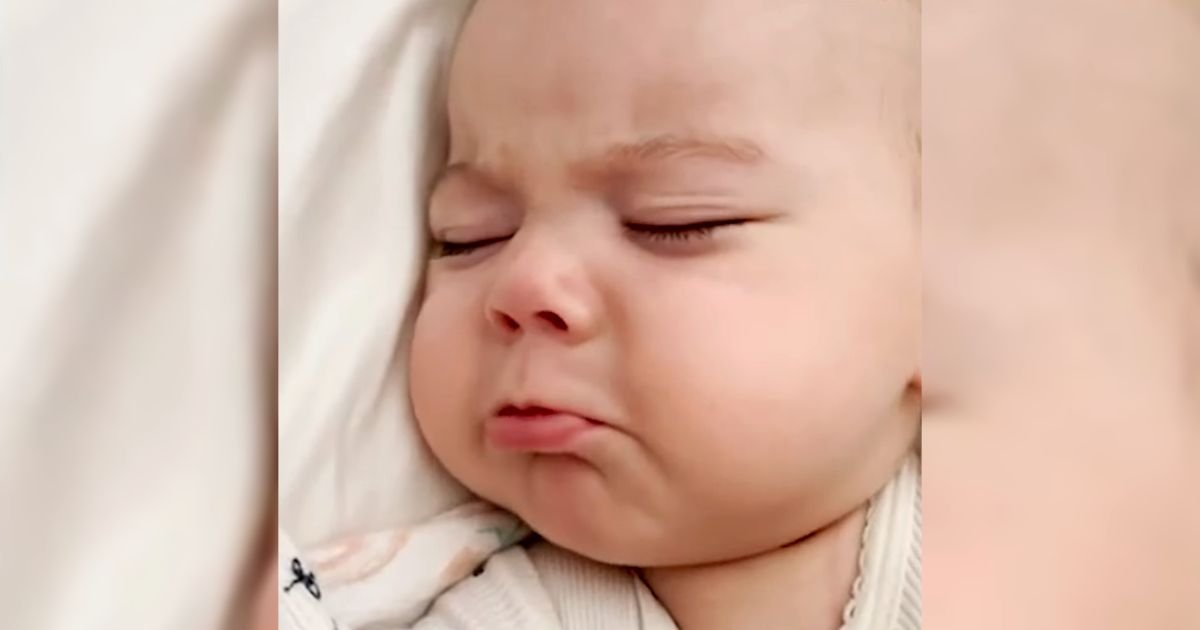 baby-emotions-during-sleep