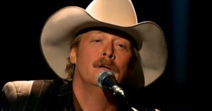 Alan Jackson Performs Powerful Rendition of 'The Old Rugged Cross ...