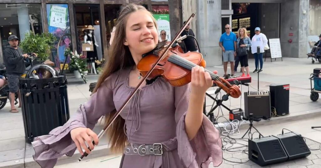 Young Violinist Performs Stunning Rendition of ‘Take Me Home, Country Roads’