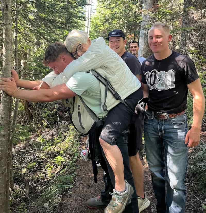 airman carries injured grandma 2