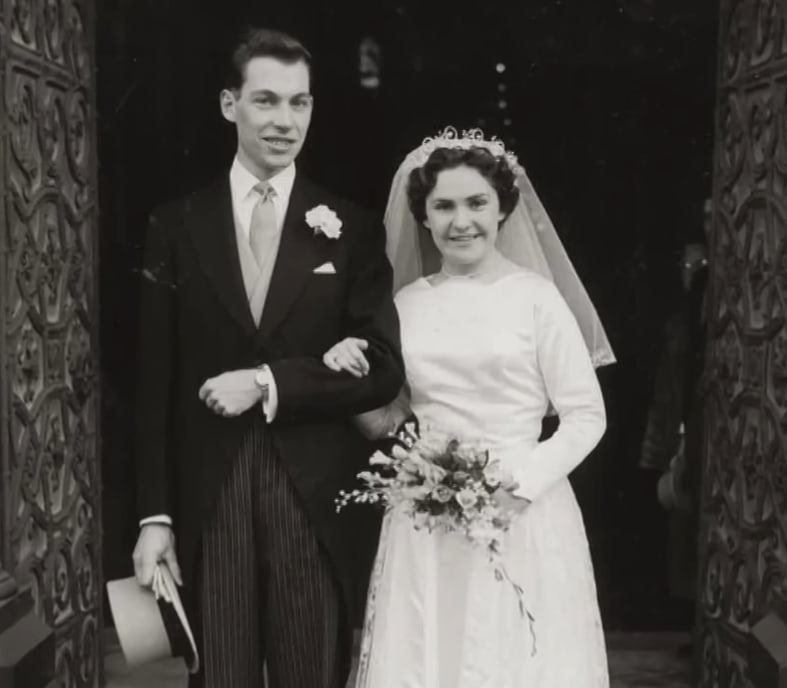elderly piano player diana with husband
