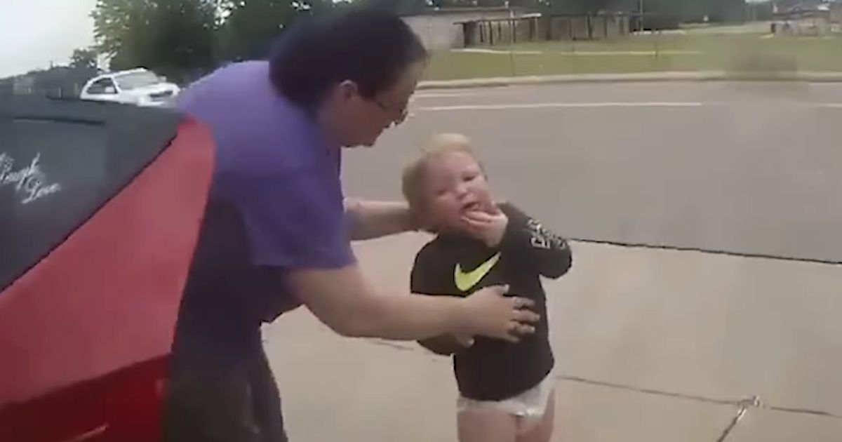 officer saves choking child